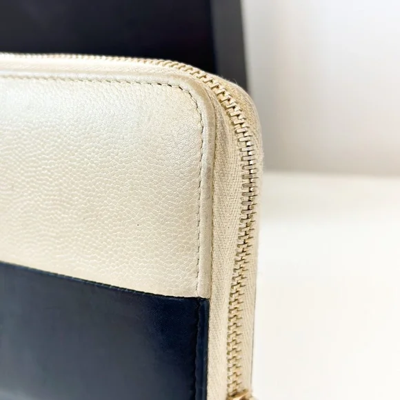 Chanel Zip Leather Wallet - Picture 7 of 16